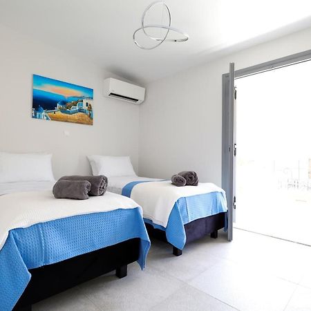 Axs First Floor Apartment Aegina Town エクステリア 写真