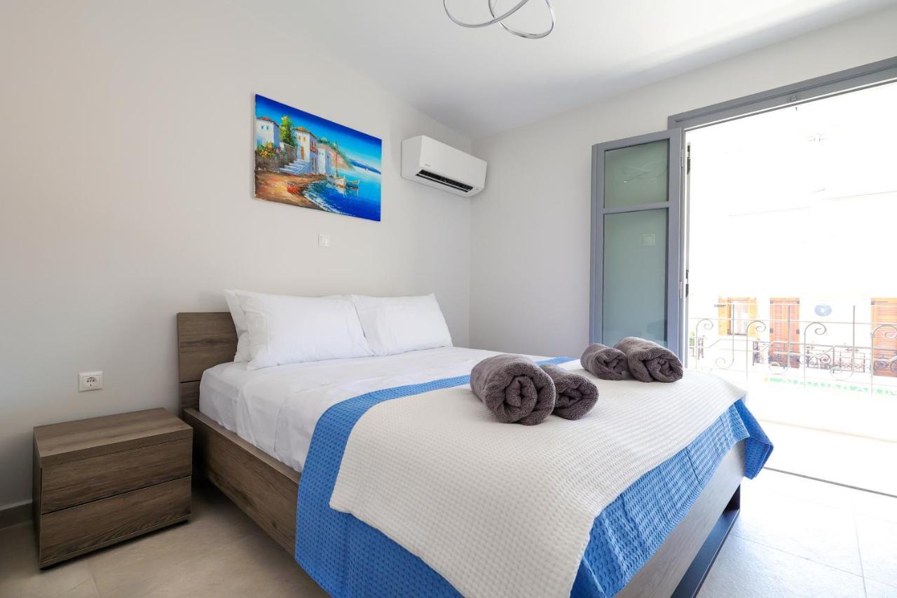 Axs First Floor Apartment Aegina Town エクステリア 写真