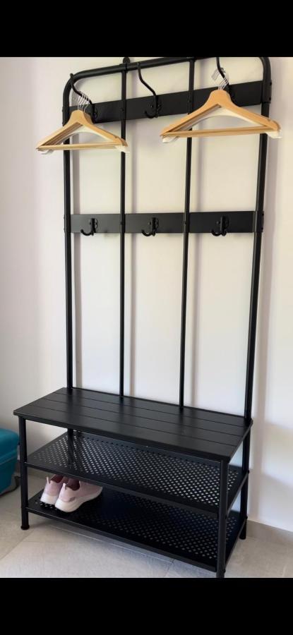 Axs First Floor Apartment Aegina Town エクステリア 写真